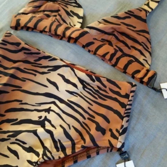 Vitamin A Ziva Tiger Animal Print Neutra Top Barcelona High Waisted Bottom - Picture 2 of 7